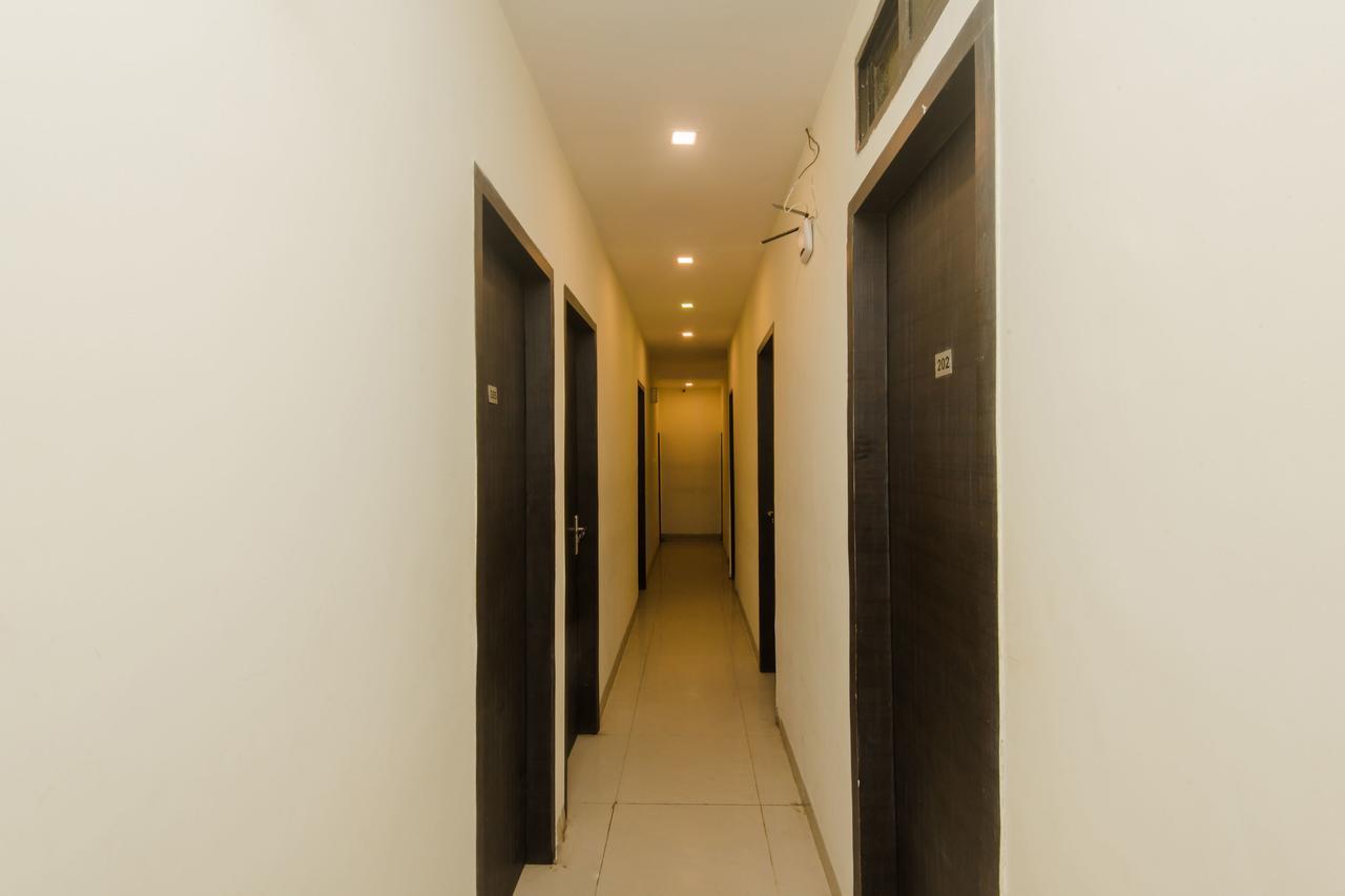 Oyo 10103 Hotel Aviva Bombay Extérieur photo